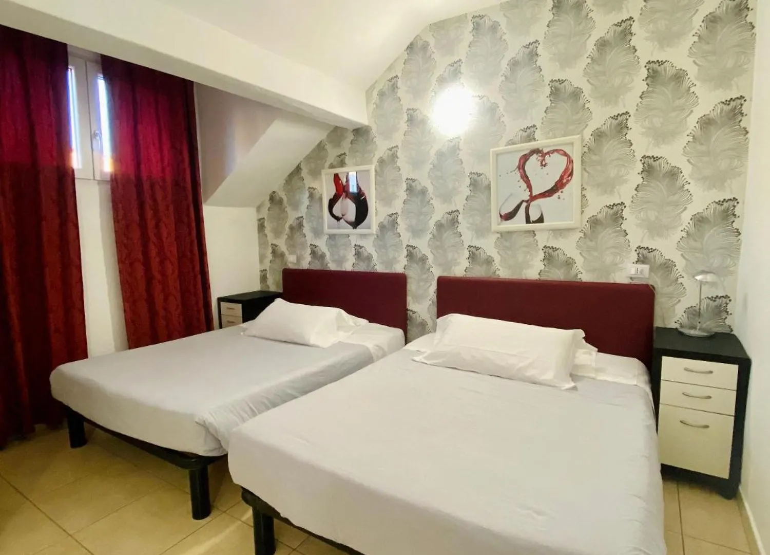Hotel Rossovino Milano 2*, Milan Italy