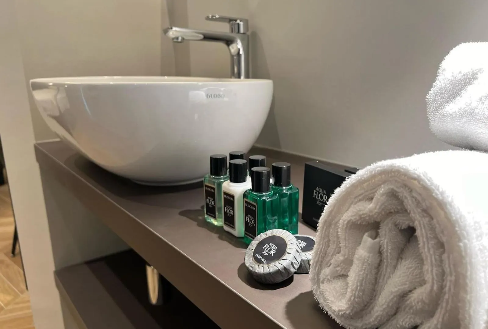 Hotel Rossovino Milano 2*, Milan Italy