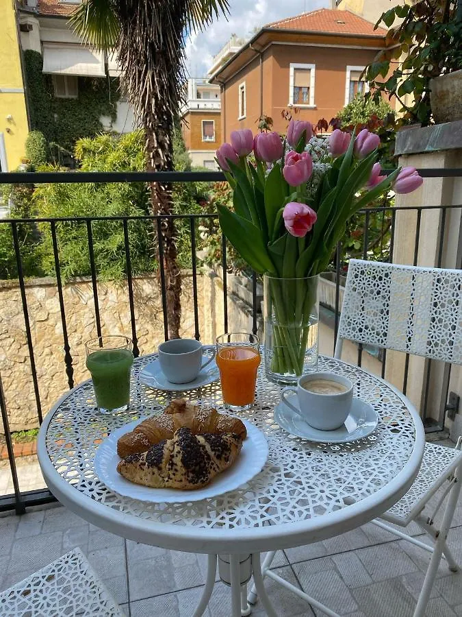 **  Hotel Rossovino Milano Italy