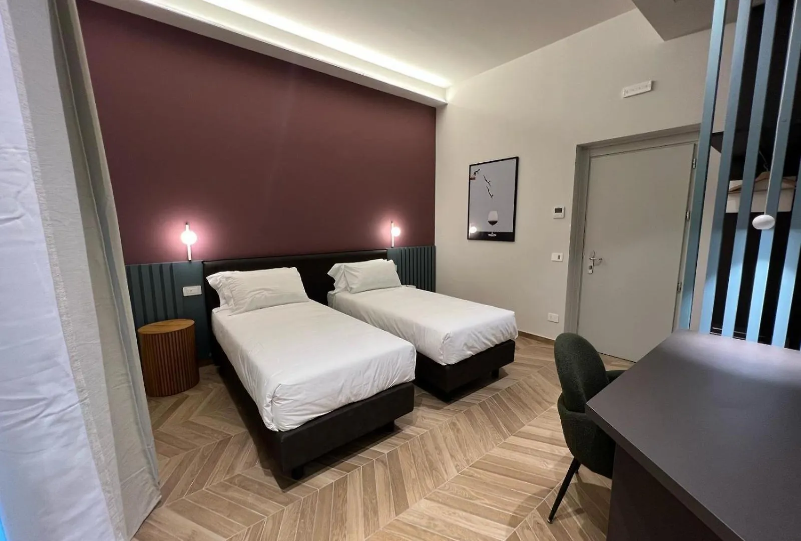 Hotel Rossovino Milano 2*,  İtalya