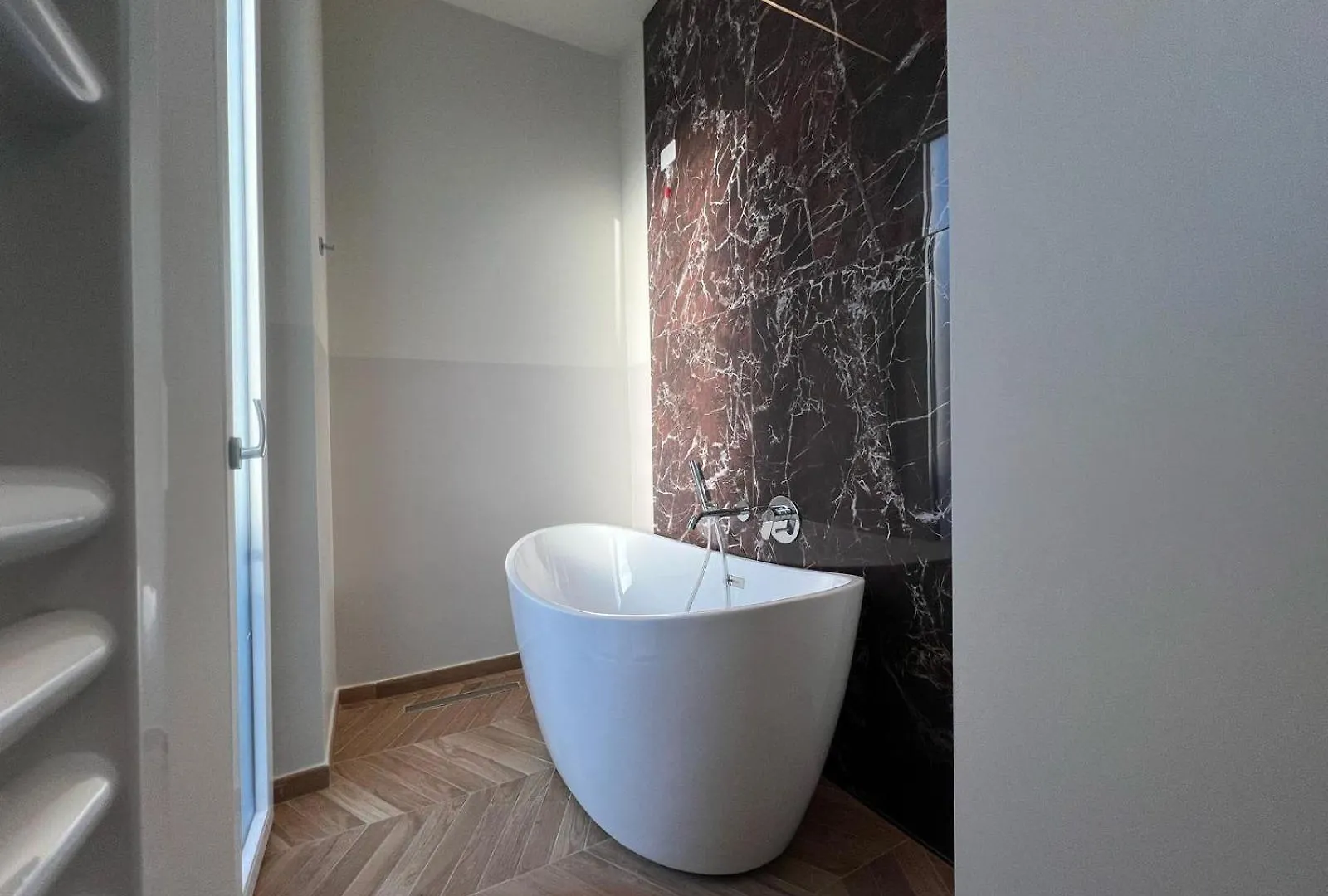 **  Hotel Rossovino Milano İtalya