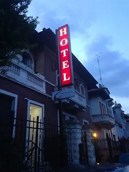 Hotel Rossovino Milano İtalya