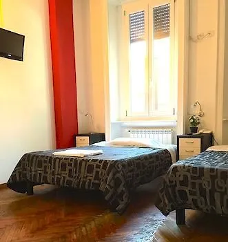 Hotel Rossovino Milano 2*,