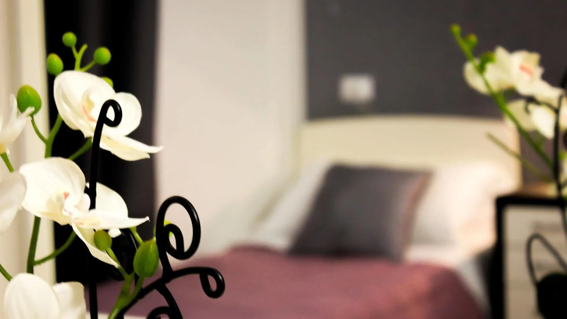 **  Hotel Rossovino Milano Italia